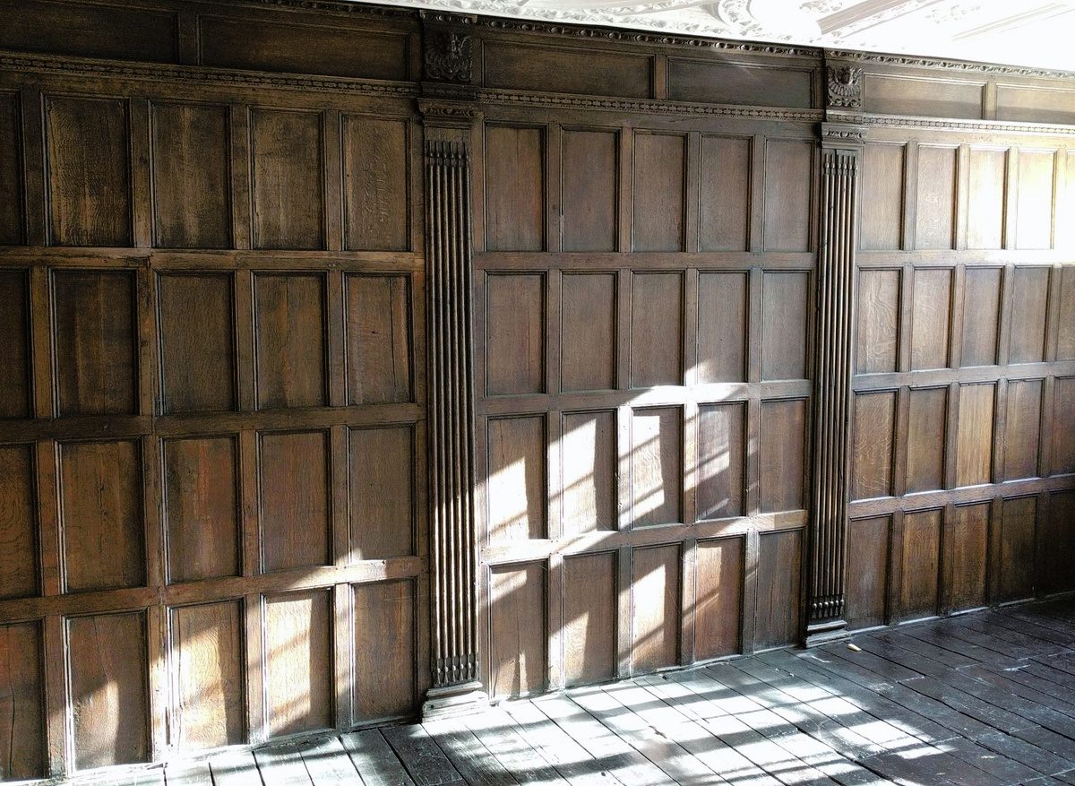 Seventeenth-century oak panelling at Bessie Surtees House, Newcastle